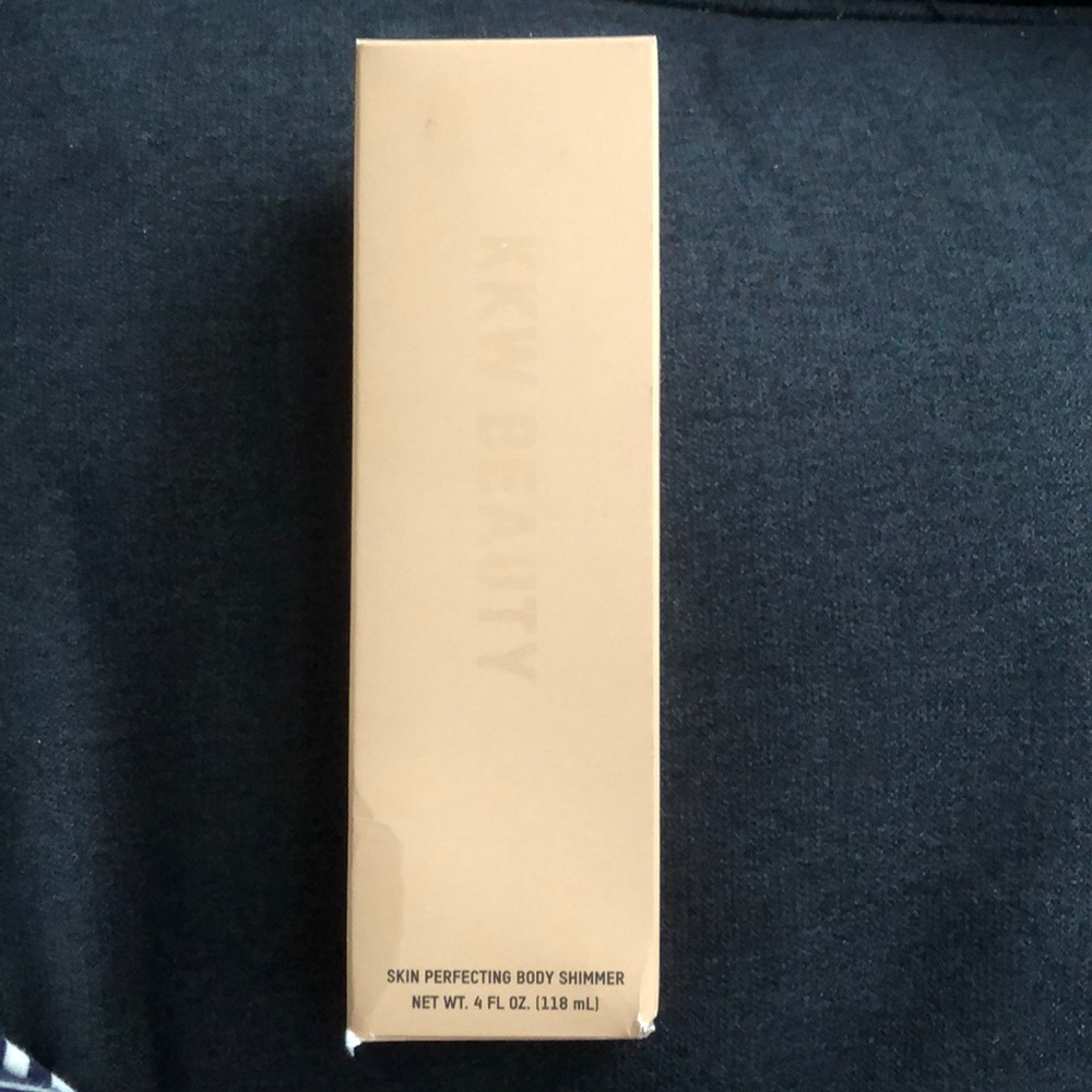 Kkw beauty skin perfecting body shimmer